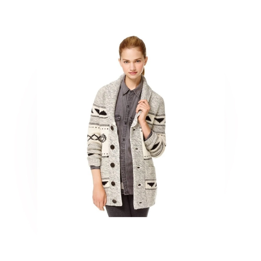 Aritzia TNA Sea to Sky Womens Lambswool Cowichan Cardigan Sweater Button…